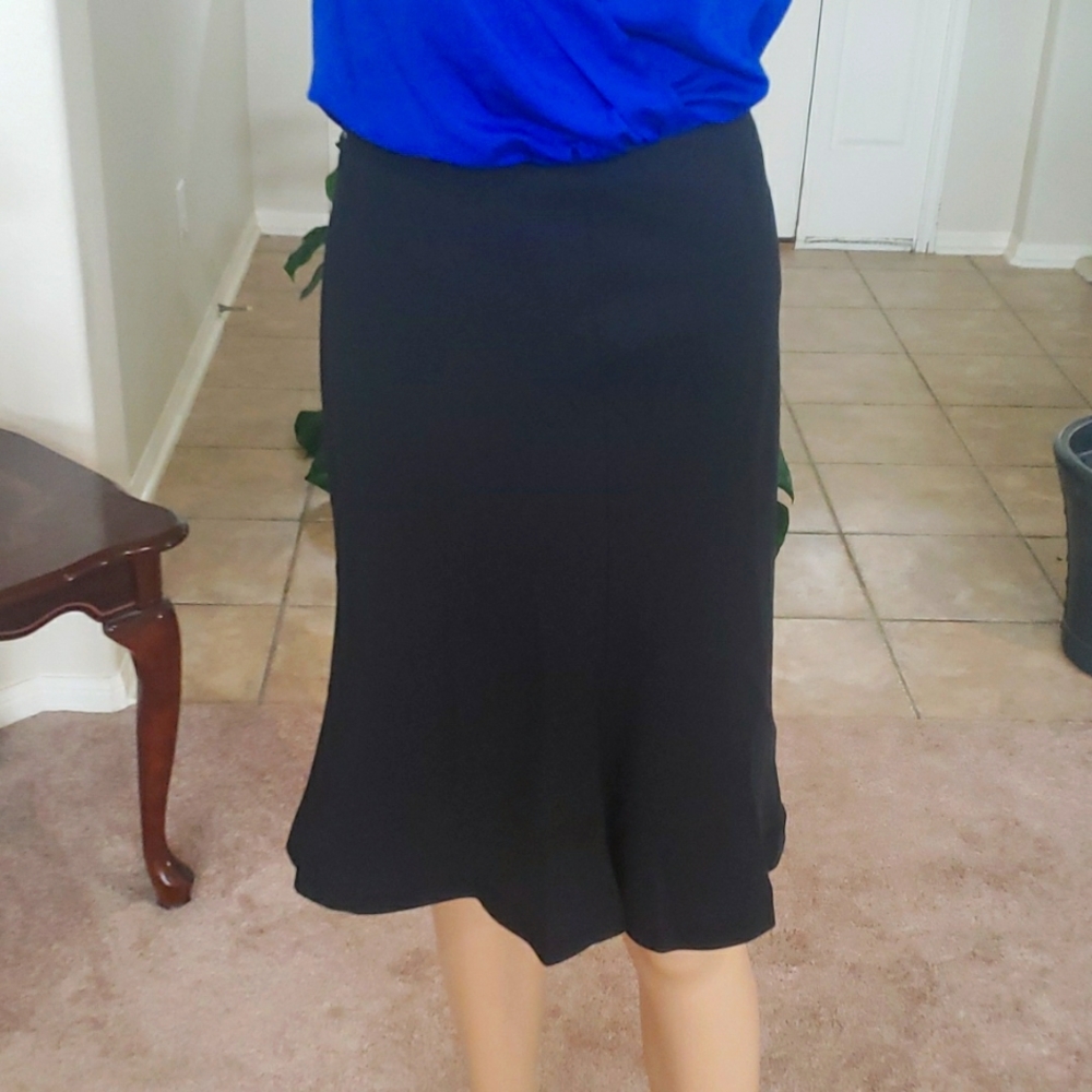 Anne Klein 10 ruffle hem pencil skirt
